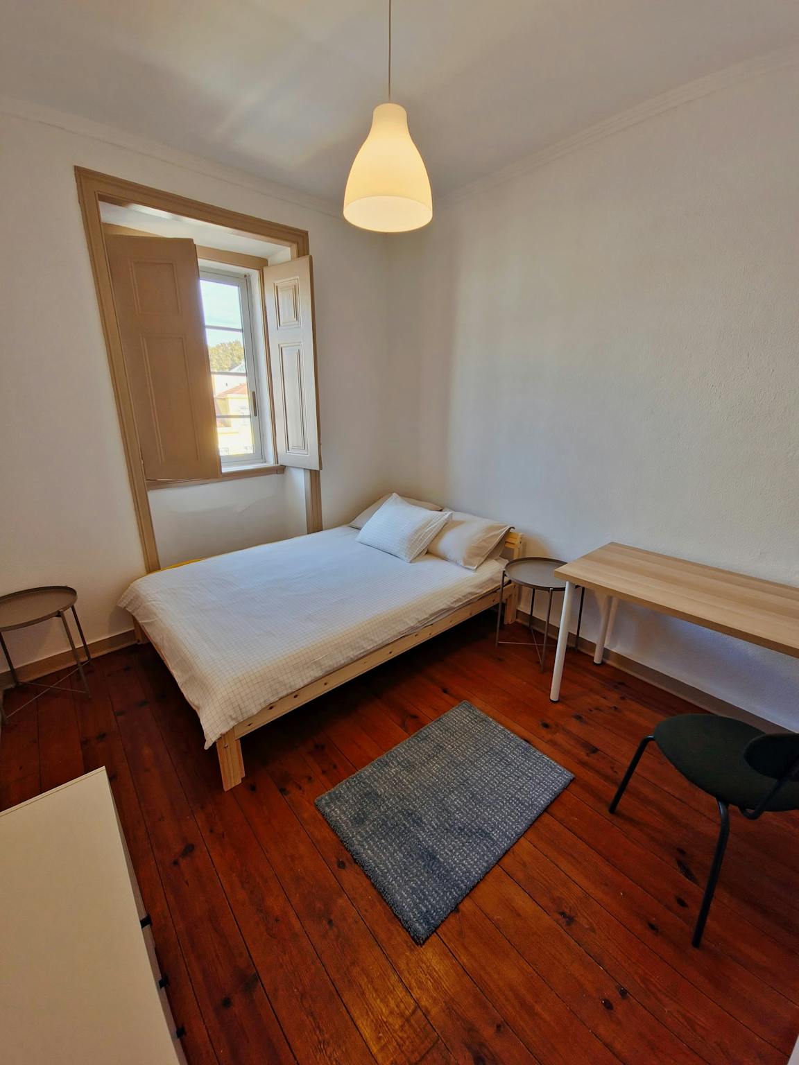 Snug double bedroom near Kilburn Tube - student accommodation in London - img_9