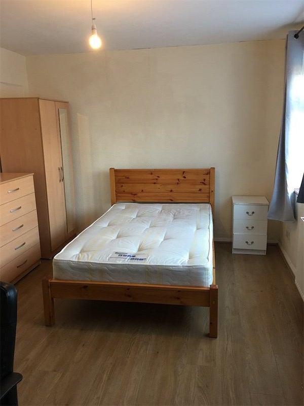 Single room available in CT1 - student accommodation in Canterbury - img_7