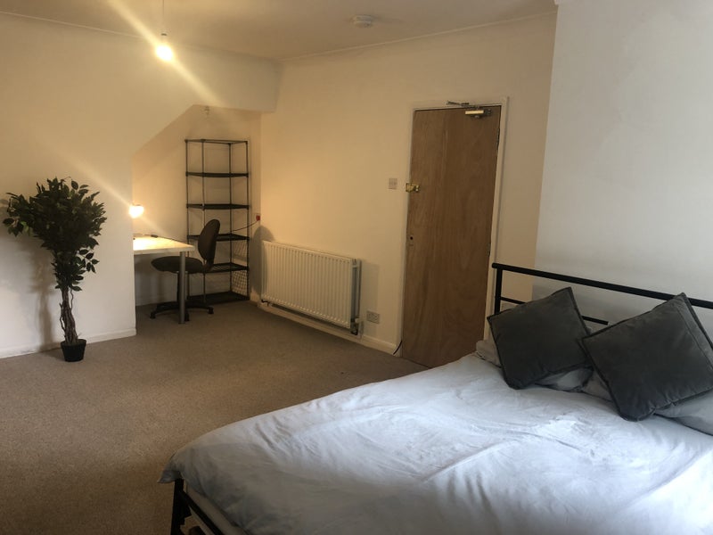 Postgraduates in quiet residential beautiful house - student accommodation in Mapperley - img_5