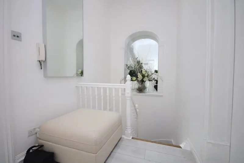 A Large 3 bedroom flat to rent with graden In NW8 student accommodation in Lisson Grove - img_9
