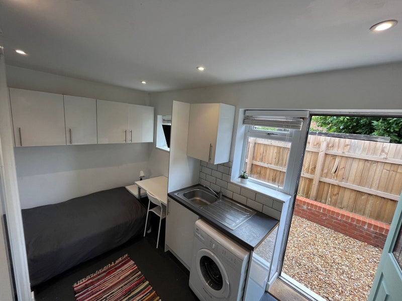 Private Luxury Studio Cranfield Village MK43 0Ew - student accommodation in Cranfield - img_8
