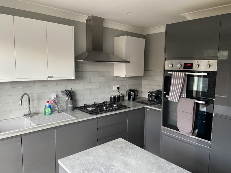 Professional House Share - student accommodation in Bracknell - img_2