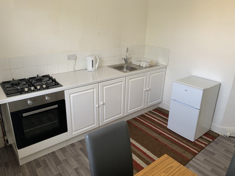 Professional wanted for large room with own kitche - student accommodation in Harringay - img_4