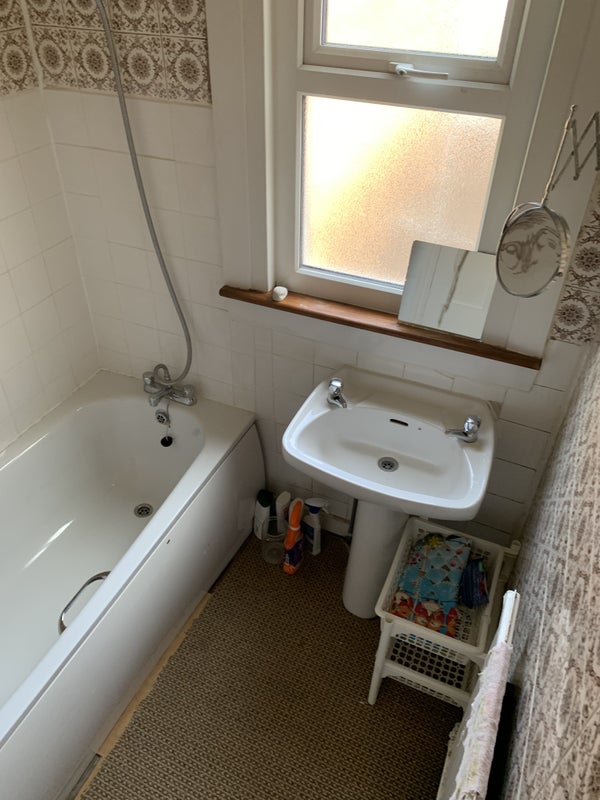 Professional wanted for large room with own kitche - student accommodation in Harringay - img_6