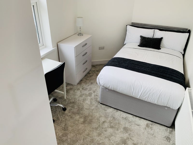 Property With En-Suite and Double Rooms - student accommodation in Stoke-on-Trent - img_1
