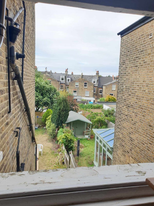 Quiet bedsit in shared property - £866 pcm - student accommodation in Herne Hill - img_7