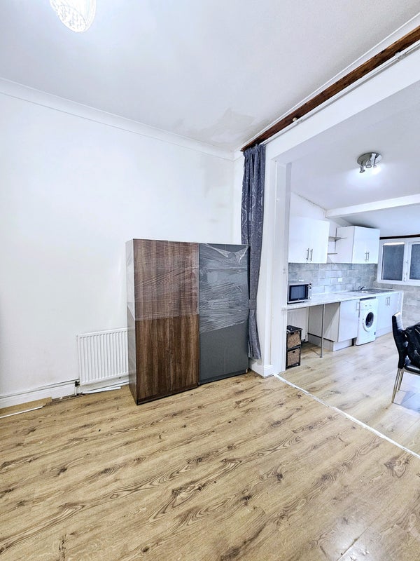House in Barking - student accommodation in Barking - img_3