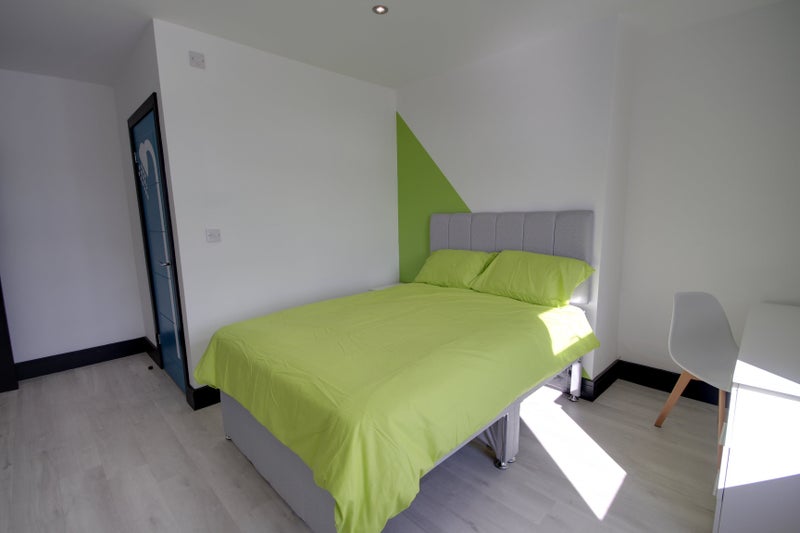 Right next to Tesco and bus routes - student accommodation in Durham - img_2