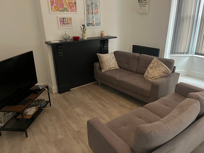 Room 1 Available - student accommodation in Evington - img_2