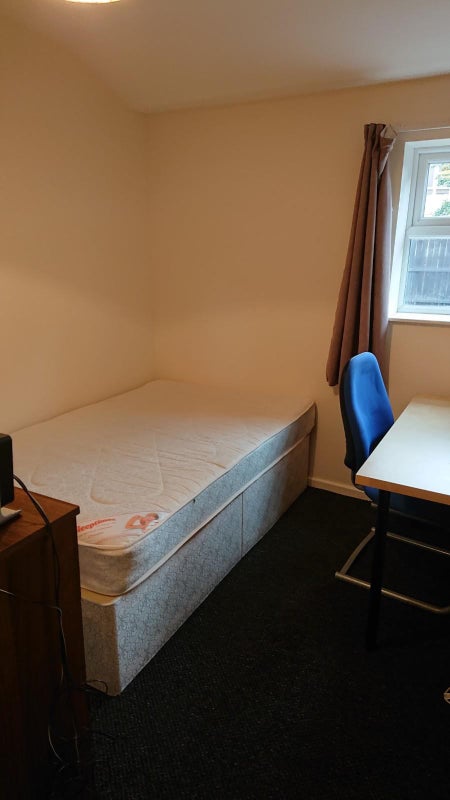 Room avail - Luxury Flat opposite Northumbria Uni - student accommodation in Newcastle Upon Tyne - img_1