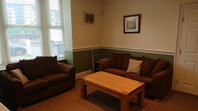 Room avail - Luxury Flat opposite Northumbria Uni - student accommodation in Newcastle Upon Tyne - img_4