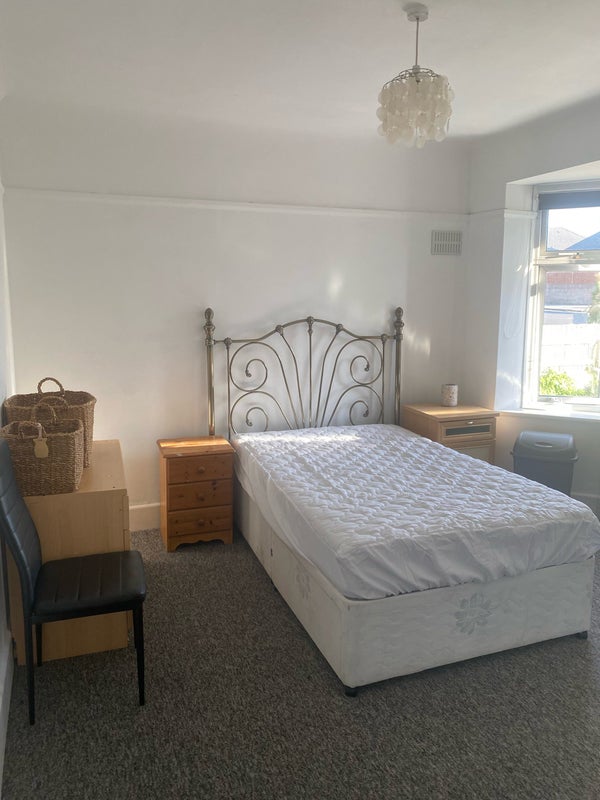 Room available in family home - student accommodation in Poole - img_3