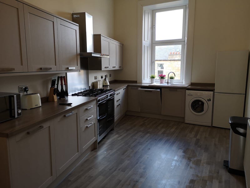 accommodation/room-available-in-finnieston-glasgow/13082024_93033858.jpg