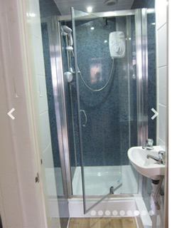 Room available in Leeds Student House - student accommodation in Headingley - img_4