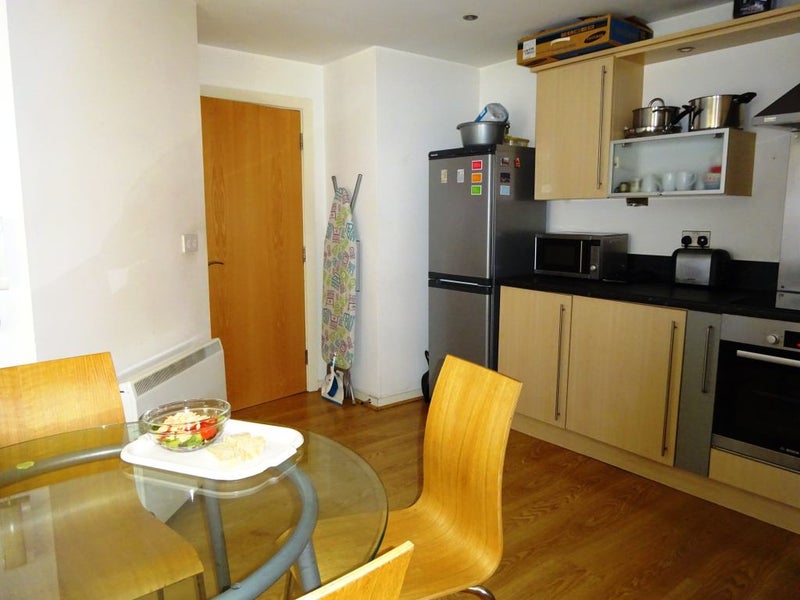 Room en -suite (13sm) to let in Salford Quays - student accommodation in Salford - img_5