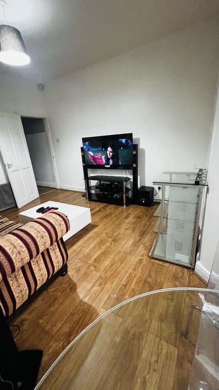 Room for rent  Available from 24th Aug until - student accommodation in Rusholme - img_5