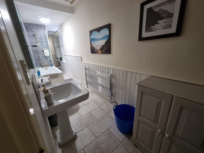 Room for rent in quiet west end lane - student accommodation in Glasgow West End - img_2