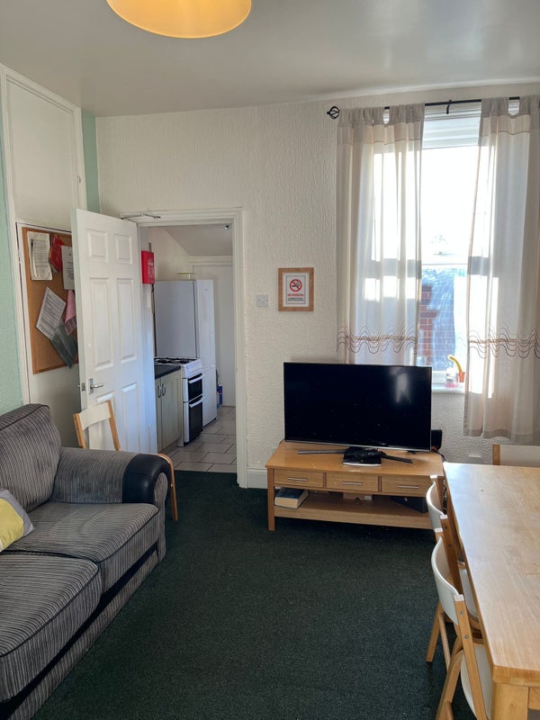 Room (Gosforth, near High Street) £625 - student accommodation in Gosforth - img_3