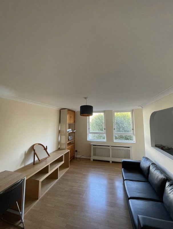 Room In 2 Bed Flat With Balcony - student accommodation in London E1W - img_2