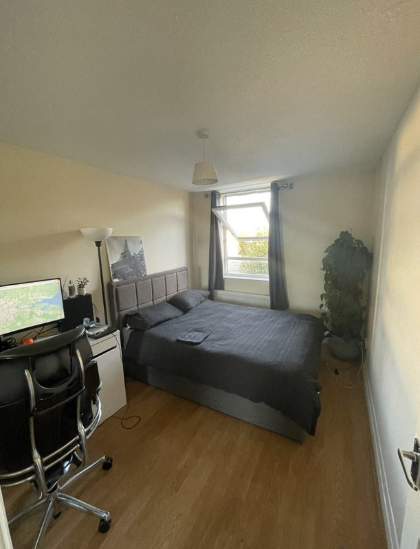 Room In 2 Bed Flat With Balcony - student accommodation in London E1W - img_1