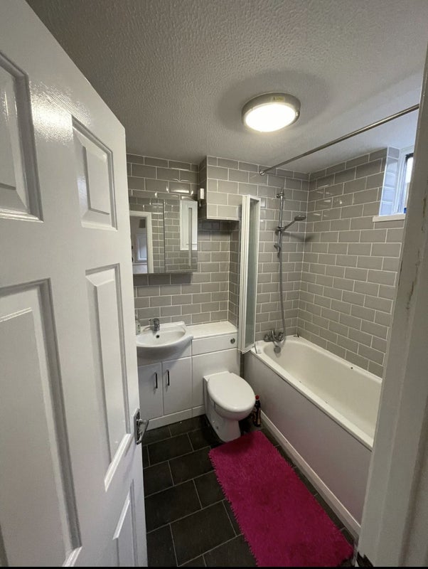 Room In 2 Bed Flat With Balcony - student accommodation in London E1W - img_8