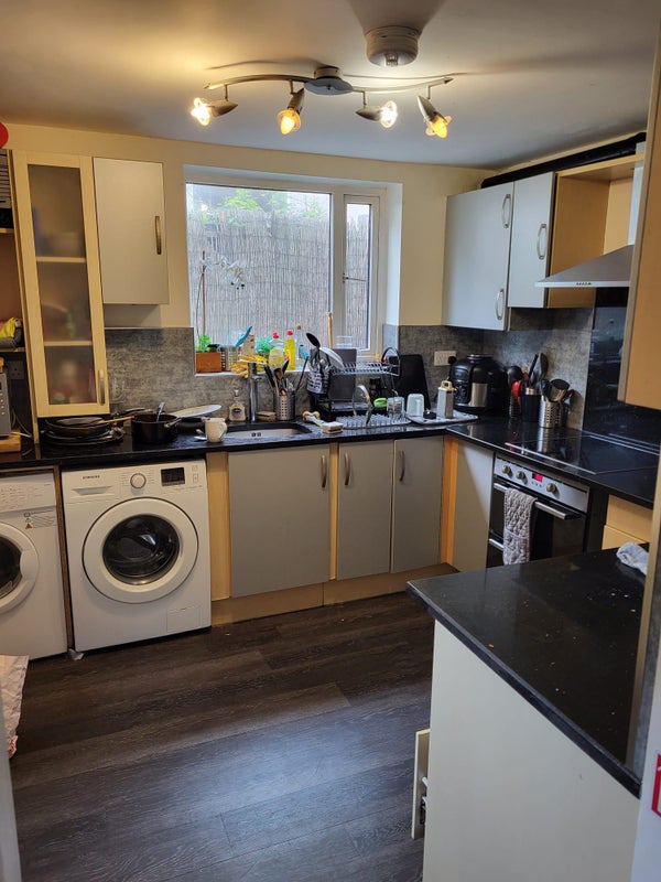 Room in spacious Sneinton Home *Bills Included* - student accommodation in Sneinton - img_5