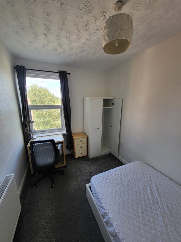 Room in spacious Sneinton Home *Bills Included* - student accommodation in Sneinton - img_1