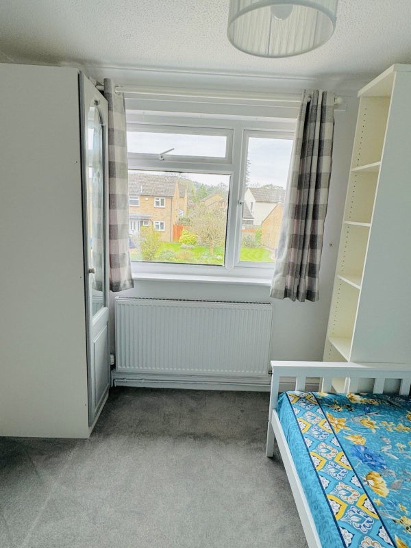 Room to let in Charlton Park - student accommodation in Cheltenham - img_2
