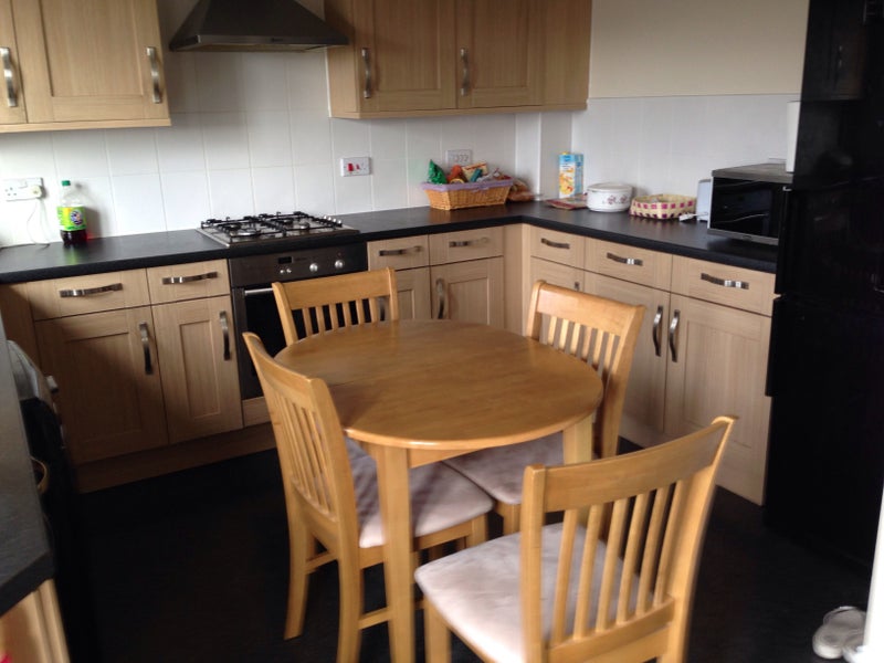 Room to let near Hospital, Uni & Rolls Royce - student accommodation in Chichester - img_1