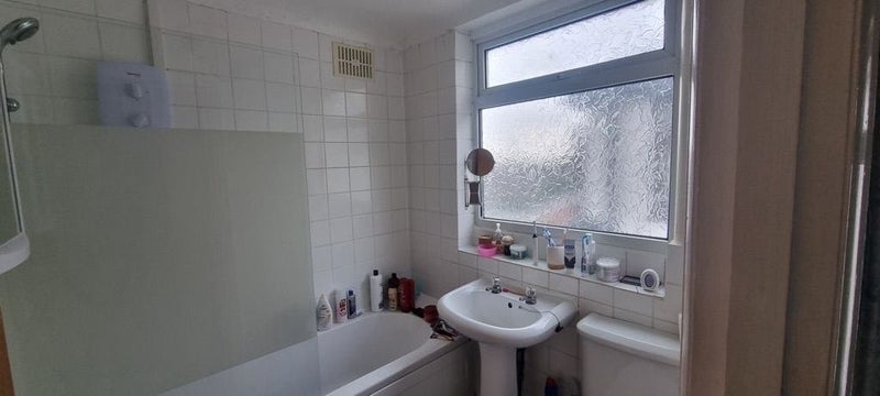 Room to let, semi-detached student house, Ormskirk - student accommodation in Ormskirk - img_3