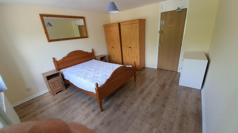 Room to rent in CMK friendly shared house - student accommodation in Milton Keynes - img_4