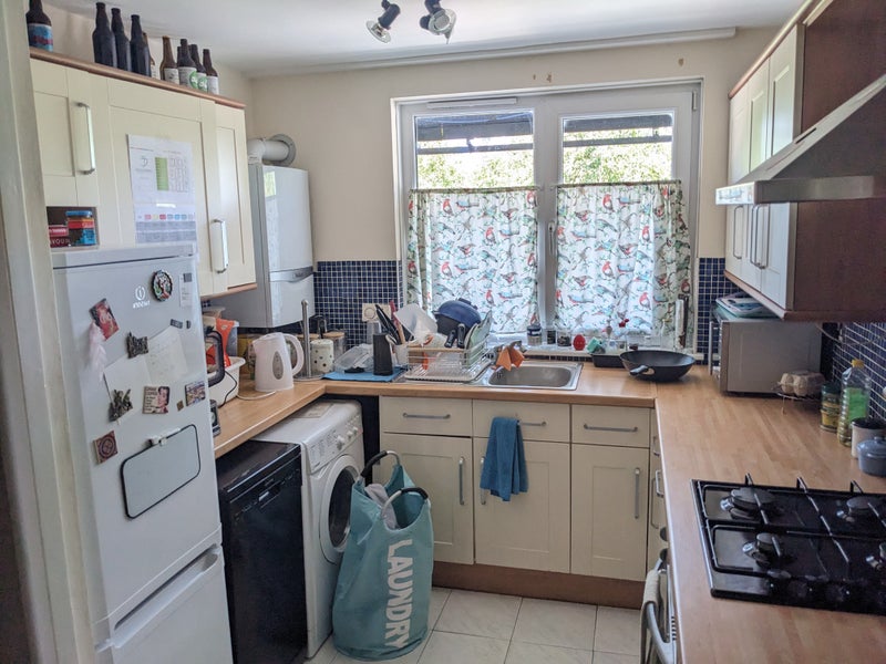 Room to rent in Poplar - student accommodation in East India Dock Road - img_4