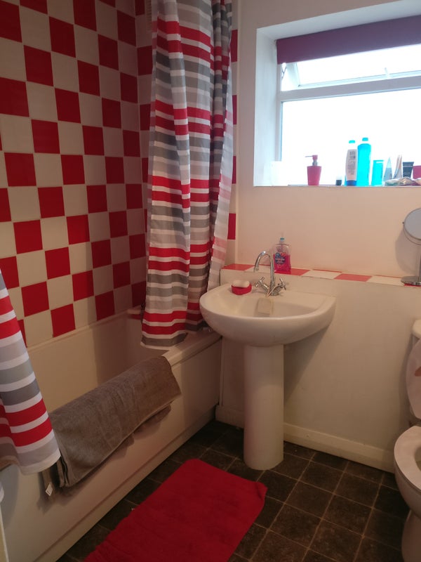 Double Bedroom in 3-Storey Townhouse Available Now student accommodation in Norwich - img_3