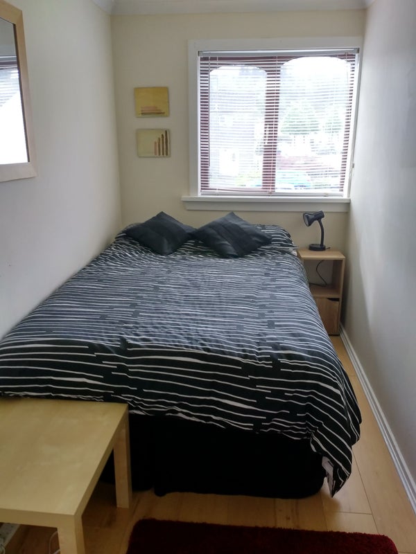 Room to rent in Terraced House c/w Garden - student accommodation in Abronhill - img_2