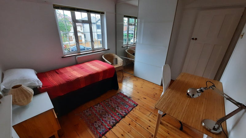 room to rent - student accommodation in Greenford - img_1