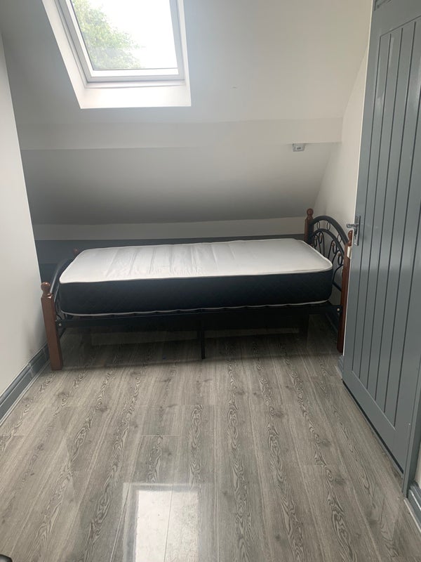 Room to rent - student accommodation in Fallowfield - img_2