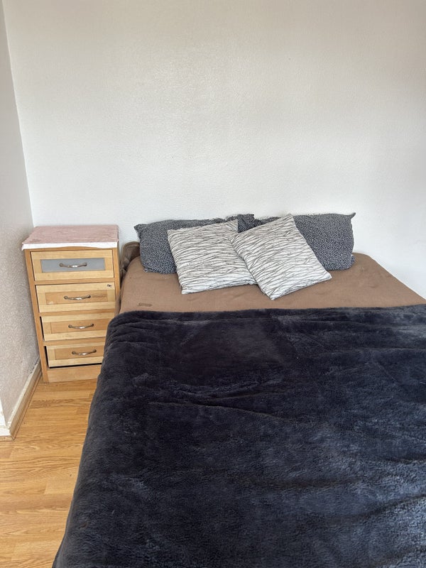 Room to rent - student accommodation in Enfield - img_1