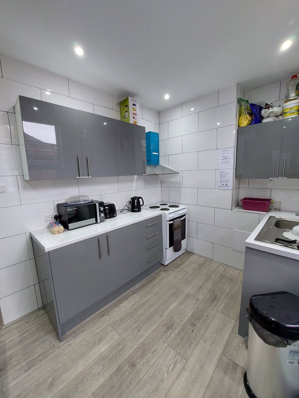 Room two - Available September - student accommodation in Sunderland - img_3