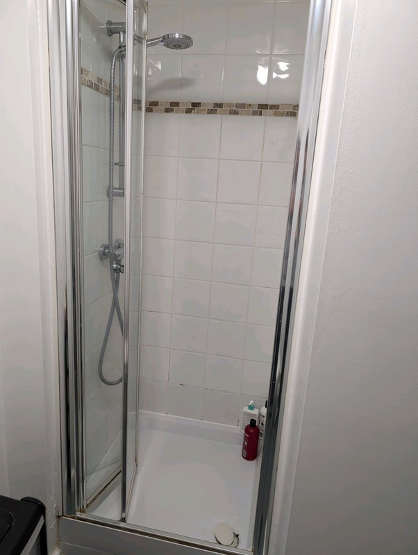 Room with double bed in City Centre - student accommodation in Bristol - img_3