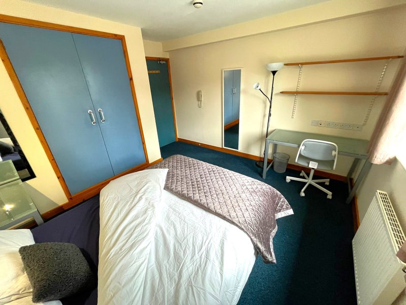 Rooms Available For Professionals & Students! - student accommodation in Nottingham - img_2