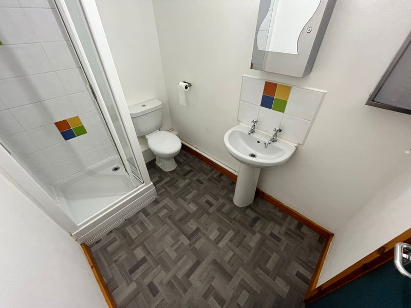 Rooms Available For Professionals & Students! - student accommodation in Nottingham - img_8