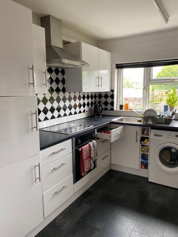 Rooms available from 1st September 24 - student accommodation in Beeston - img_2