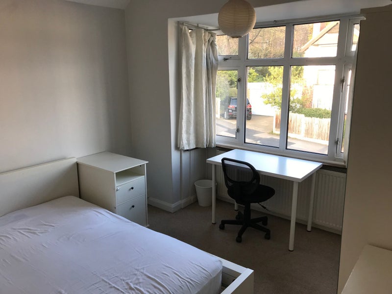 Rooms for Students close to Uni of Nottingham - student accommodation in Beeston - img_1