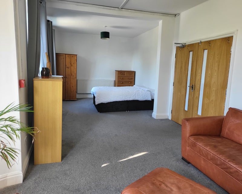 accommodation/rooms-to-let-near-bri-bradford-bd8/13082024_91219962.jpg