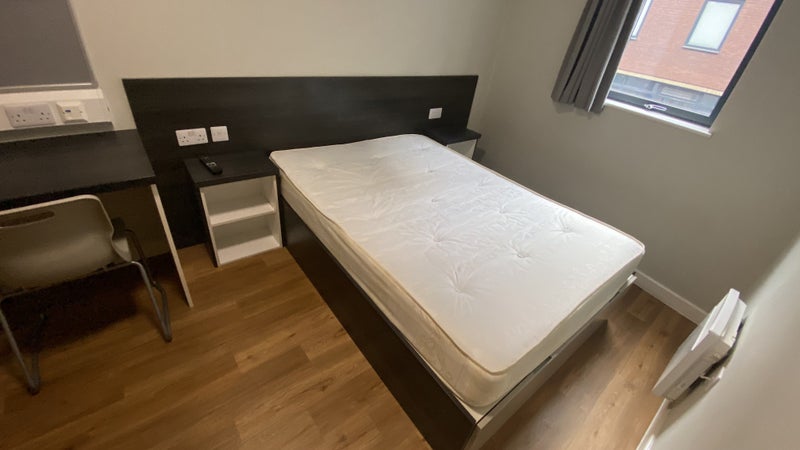 S1 Double bed en-suite in 2 bed apartment - student accommodation in Sheffield - img_1