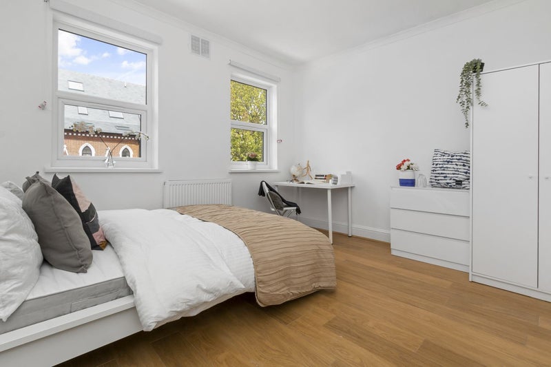 Secure Your Double Room In Bethnal Green Station - student accommodation in Bethnal Green - img_1