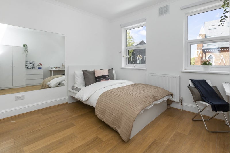 Secure Your Double Room In Bethnal Green Station - student accommodation in Bethnal Green - img_10