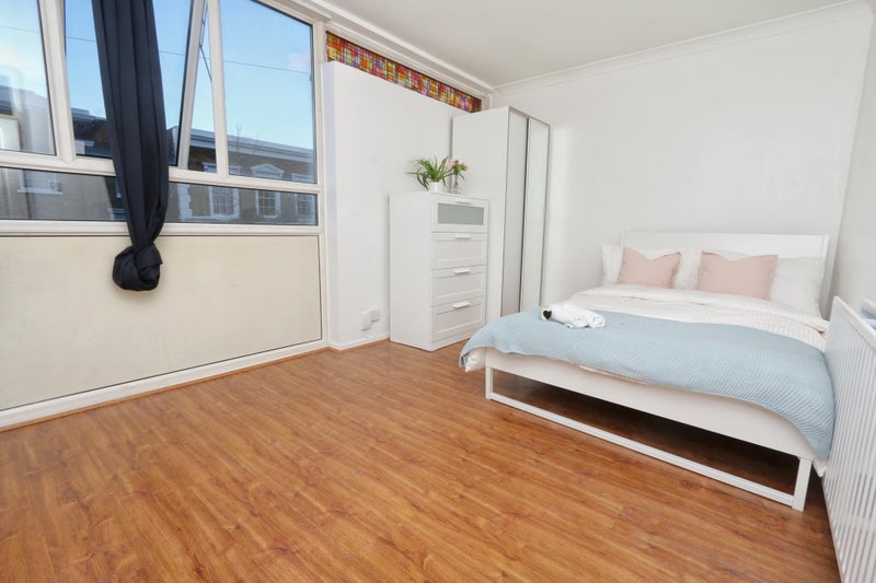 Secure Your Double Spacious Double Room Ldn Fields - student accommodation in London Fields - img_3