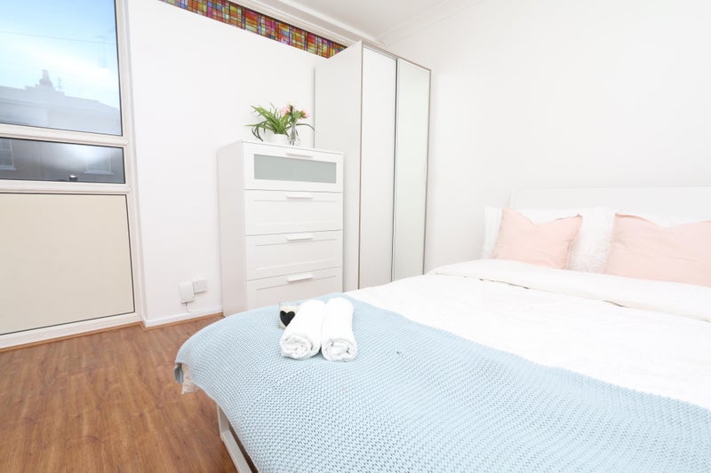 Secure Your Double Spacious Double Room Ldn Fields - student accommodation in London Fields - img_4