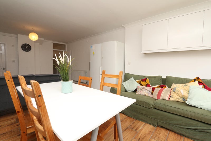 Secure Your Double Spacious Double Room Ldn Fields - student accommodation in London Fields - img_6